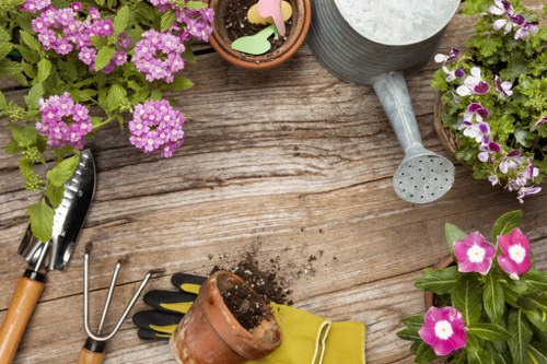 Customer complaint review for gardening work